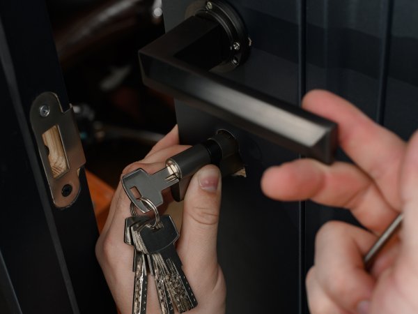 Lock Repairs & Replacements